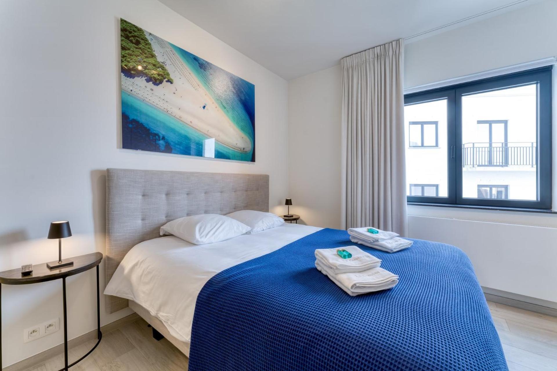 Zonnig Luxueuze La Coronne Knokke-Heist